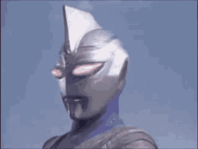 fake-ultraman-agul-smile.gif