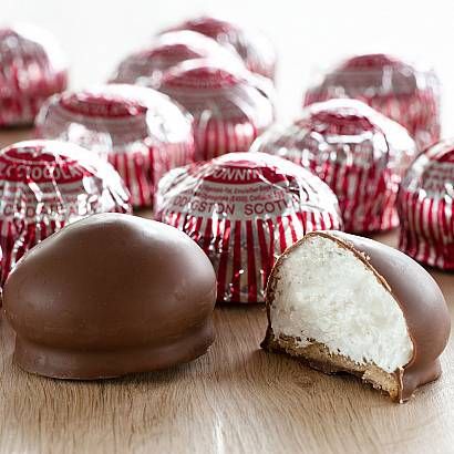 Tunnocks tea cakes.jpg